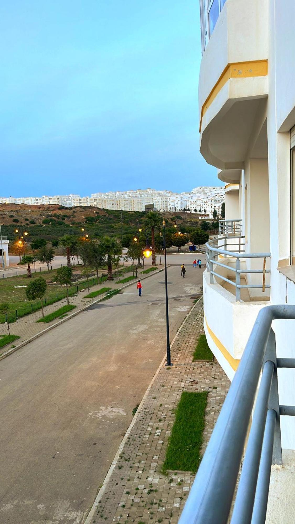 Elegant Appartement Avec Un Acces Piscine Jardin Parking Sous-Sol Et Wifi Haut Debit Fibre Optique Tanger Eksteriør billede